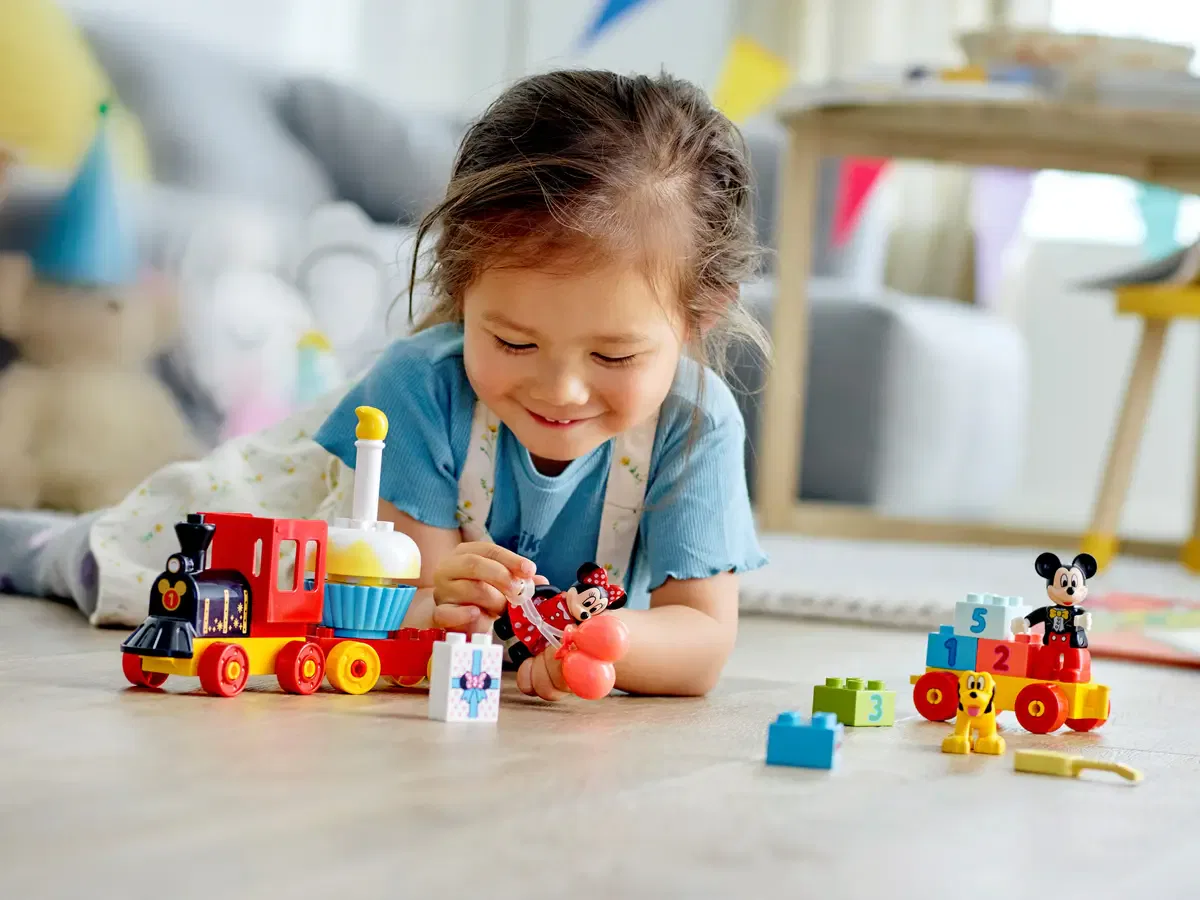 Tren de Cumpleaños de Mickey y Minnie (Lego 10941) - Imagen 5